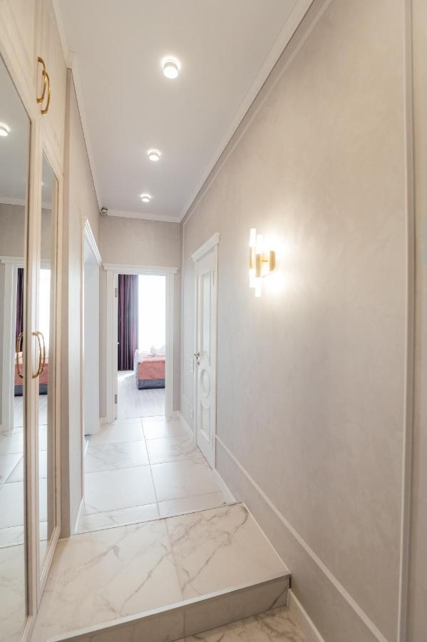 Pearl Premium Apartments 6 Kiev Esterno foto